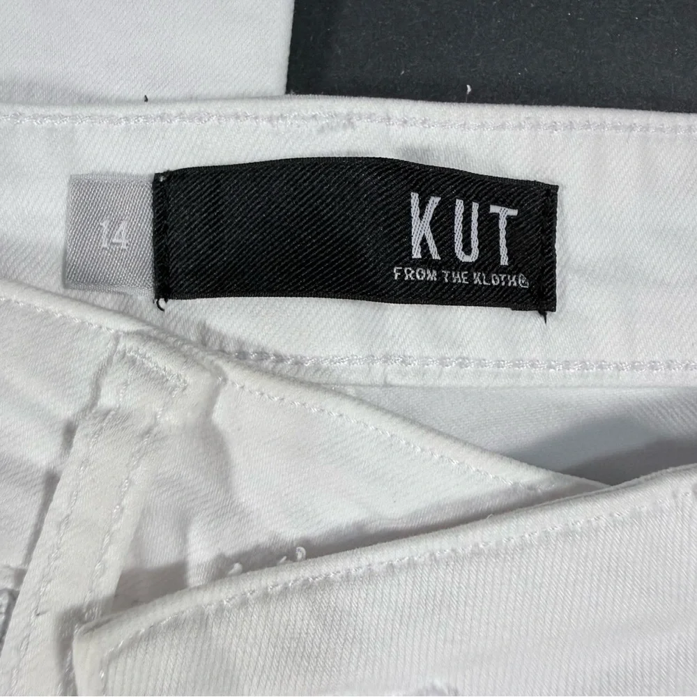 Kut from the Kloth Rachael Fab Ab Optic White Straight leg Jeans - Picture 4 of 11